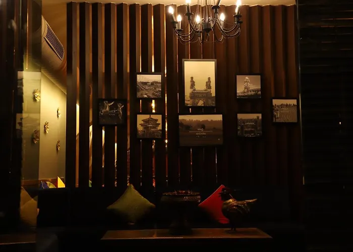 Hotel: The Purple Leaf Hotels